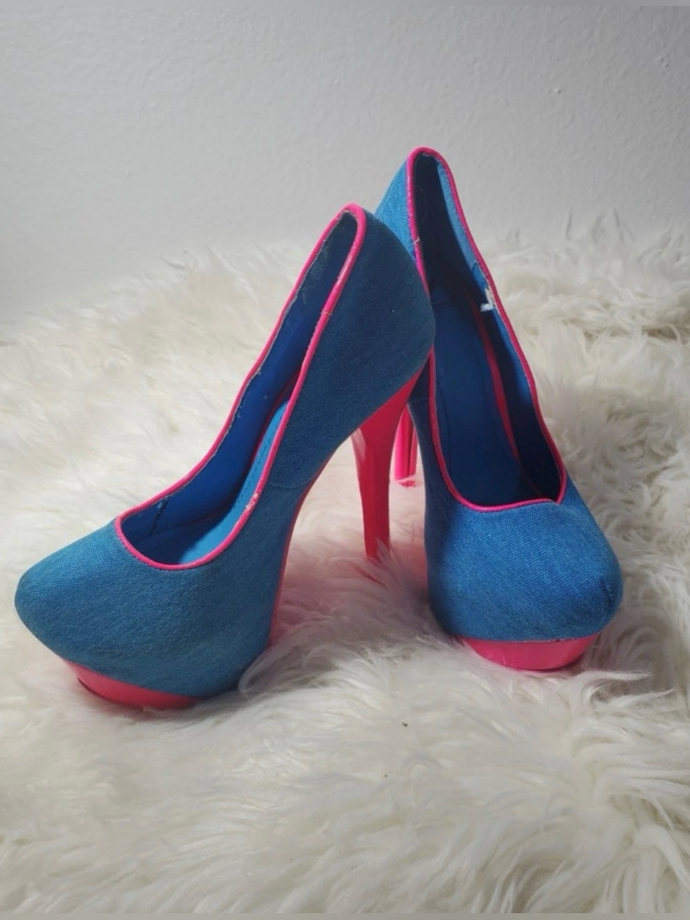 Sheikh women’s Y2K blue and pink heels size 5.5